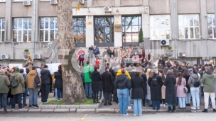 U blokadi Ekonomski i Pravni